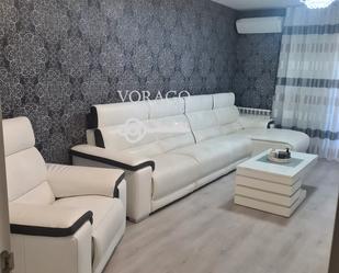 Living room of Flat for sale in Alcalá de Henares  with Air Conditioner, Heating and Terrace