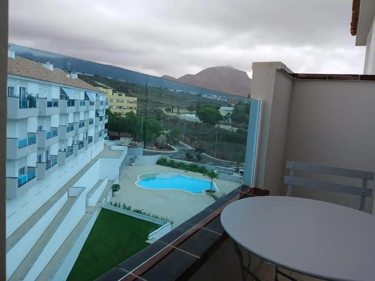 Piscina de Piso de alquiler en Arona con Amueblado, Balcón y Internet