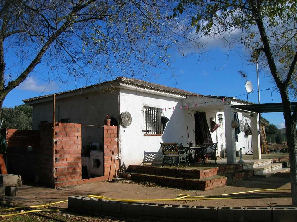 Exterior view of Flat for sale in Loranca de Tajuña
