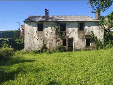 Country house for sale in Brión