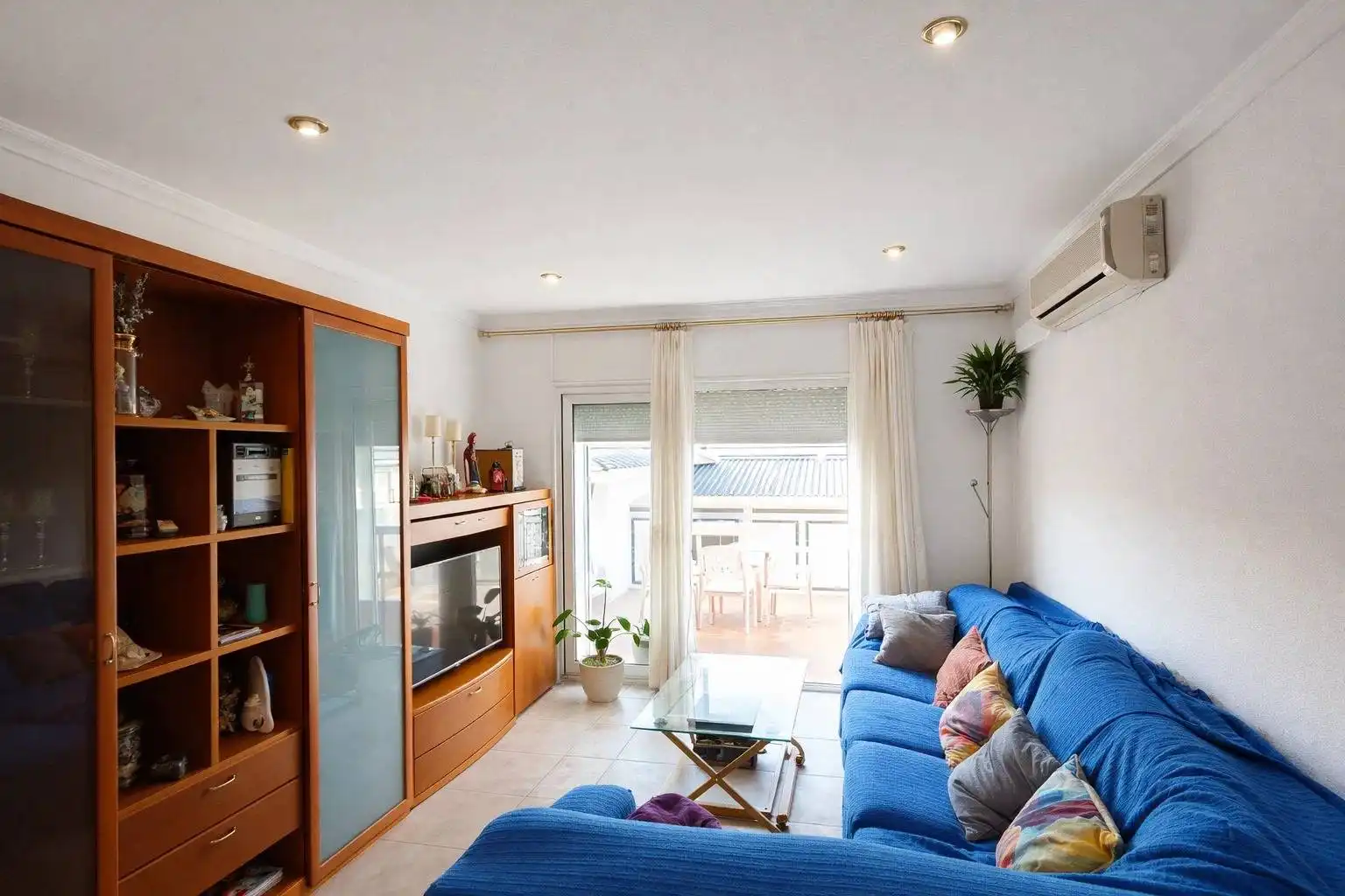 Sala d'estar de Casa o xalet en venda en L'Escala amb Aire condicionat, Calefacció i Terrassa