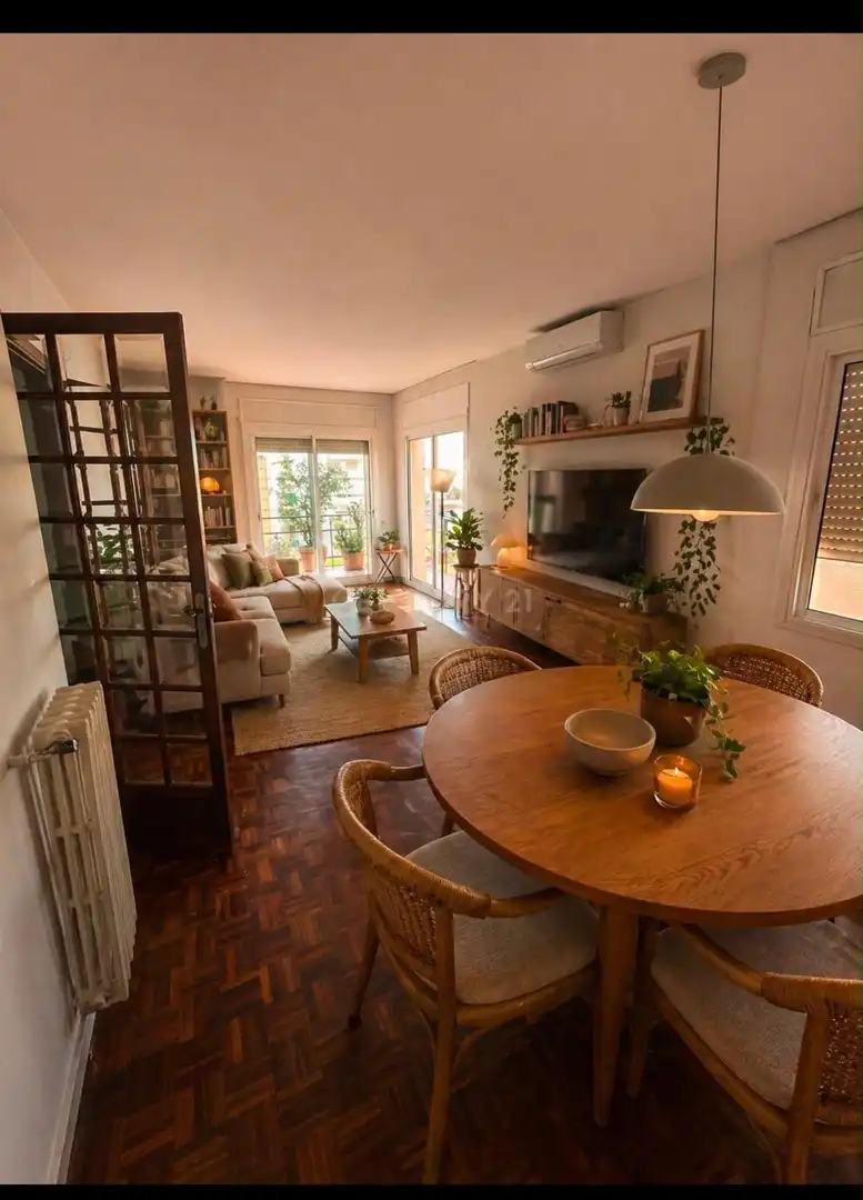 Wohnzimmer von Wohnung zum Verkauf in Barcelona mit Klimaanlage, Ofen und Mikrowelle
