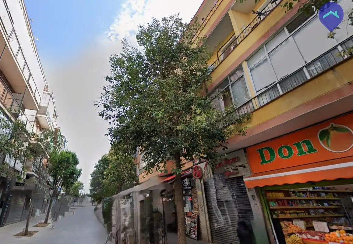 Flat for sale in Calle de la Laguna 50, imagen 2