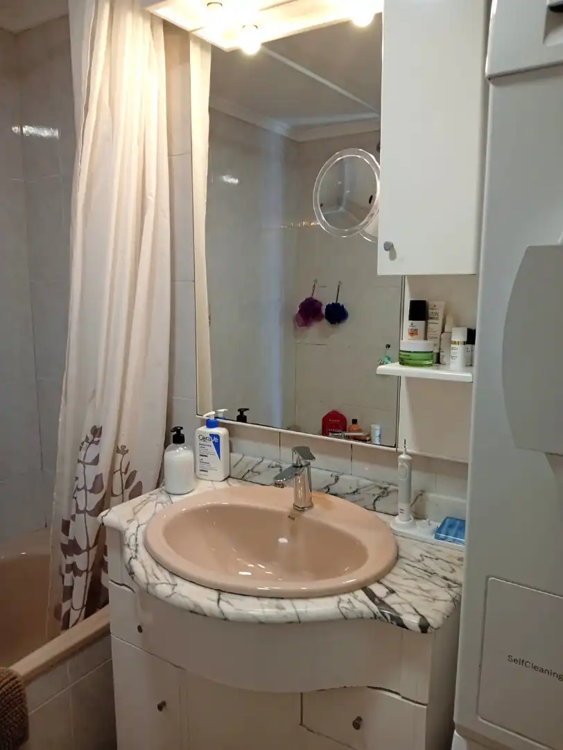Baño de Piso en venta en Gijón  con Calefacción, Parquet y Terraza