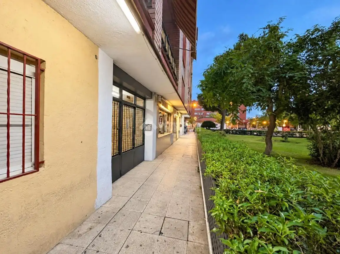 Vista exterior de Pis en venda en Tarragona amb Aire condicionat i Balcó
