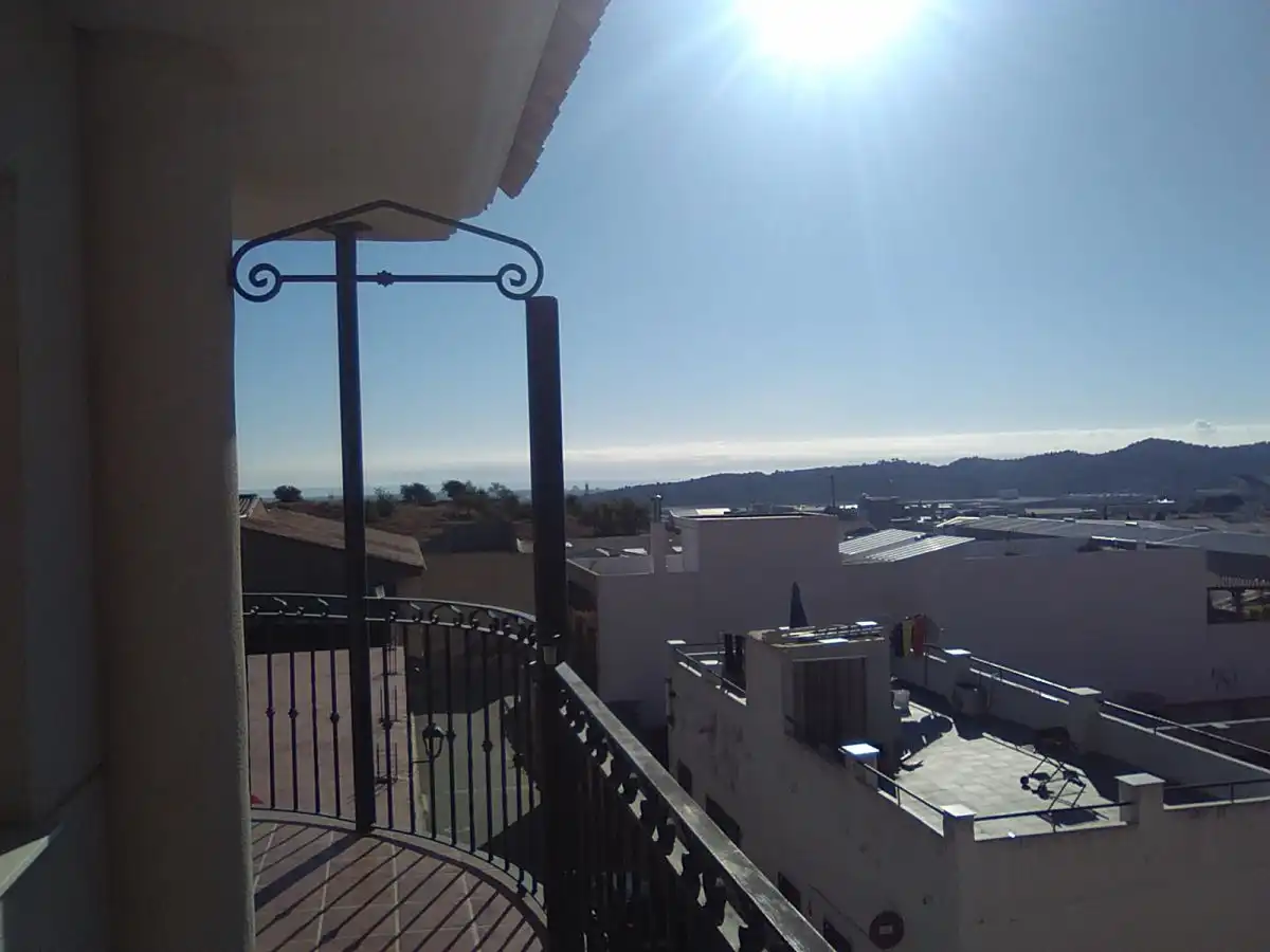 Vista exterior de Casa o xalet en venda en La Vall d'Uixó amb Calefacció, Terrassa i Traster