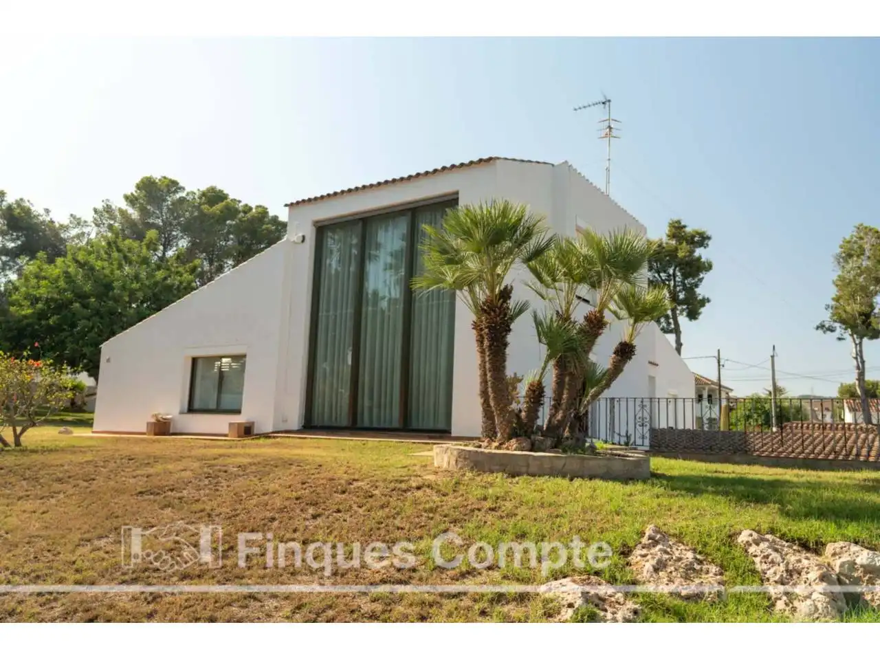 Vista exterior de Casa o chalet en venta en Roda de Berà con Aire acondicionado, Calefacción y Jardín privado