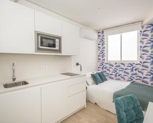 Dormitori de Apartament per a compartir en Málaga Capital amb Internet