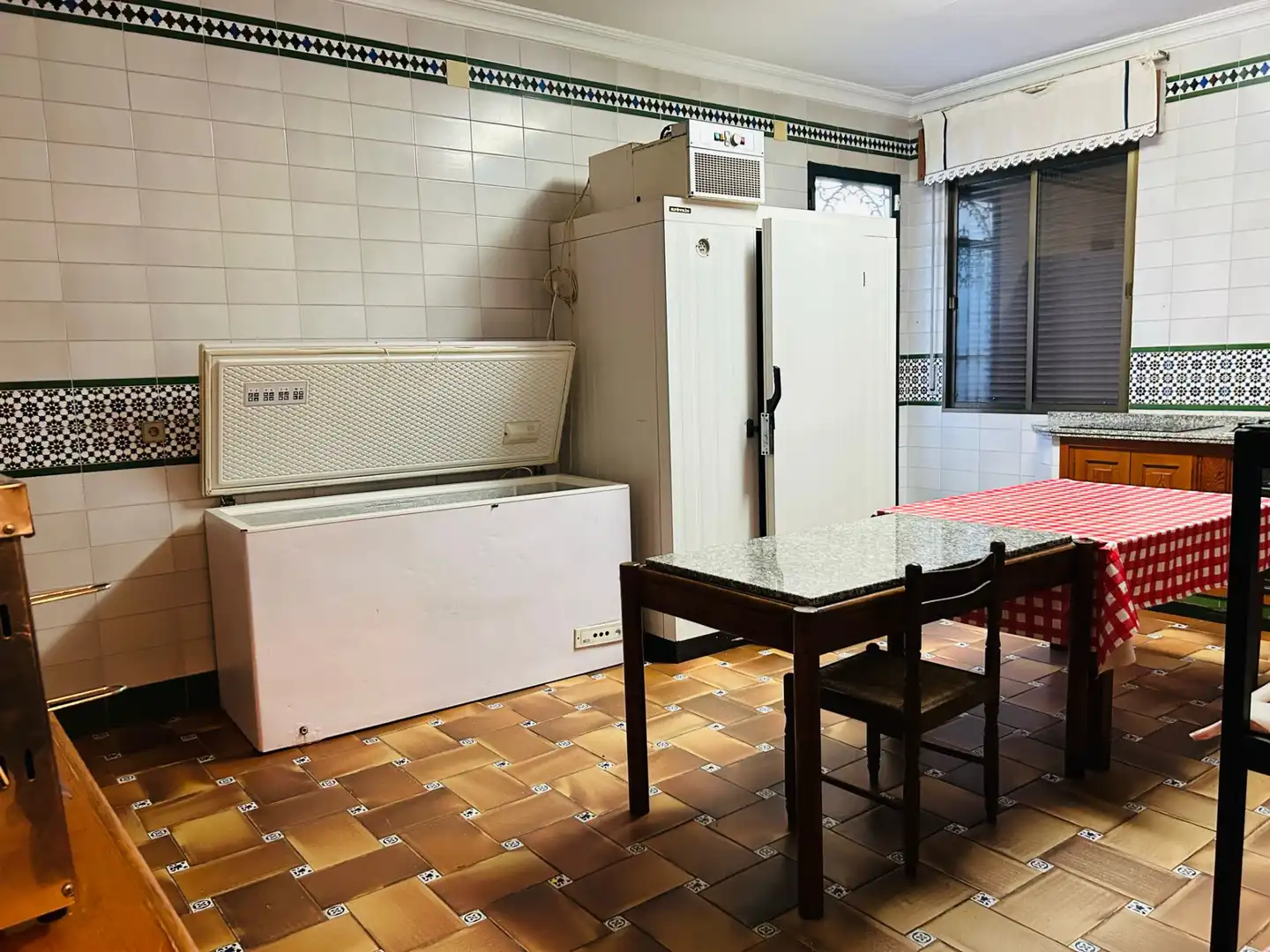 Cuina de Casa o xalet de lloguer en Almonte amb Moblat, Rentadora i Microones