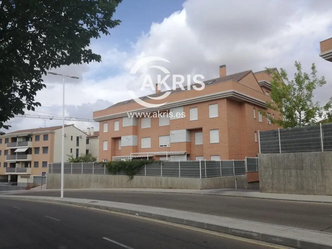 Aparcament en venda a Avenida de la Legua