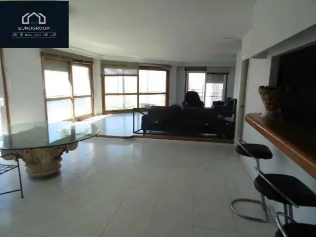 Sala d'estar de Casa o xalet de lloguer en Benidorm amb Aire condicionat, Calefacció i Jardí privat