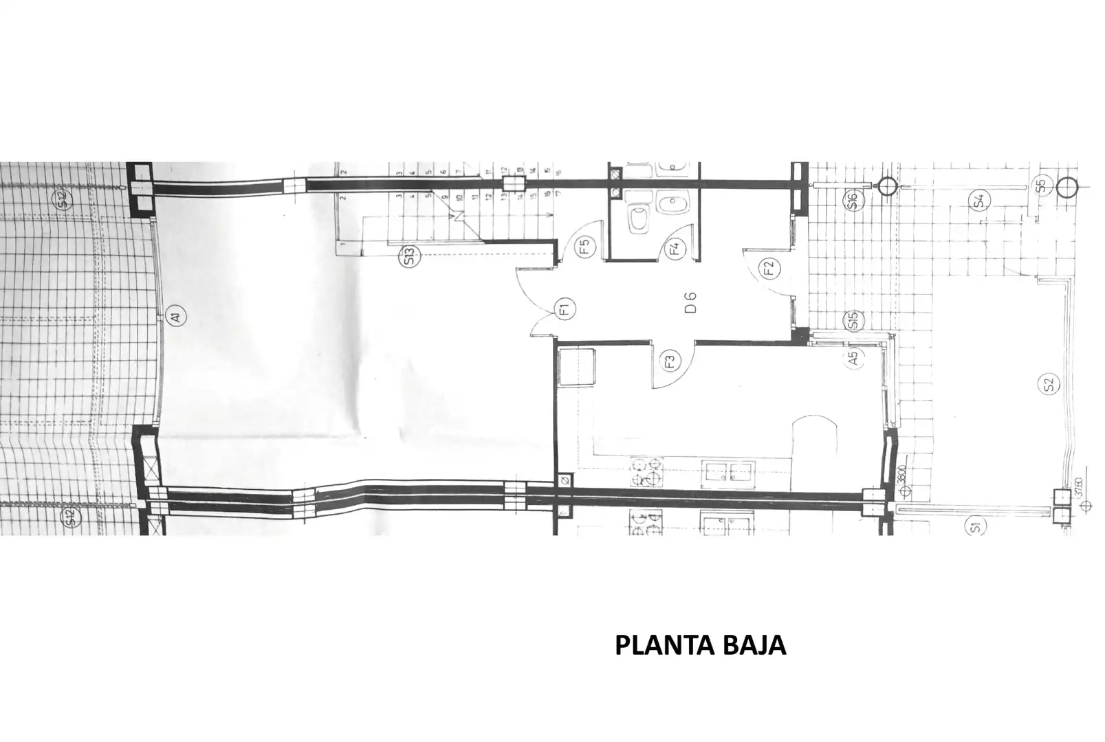 Maisonette zum Verkauf in Sant Feliu de Llobregat mit Klimaanlage, Heizung und Privatgarten