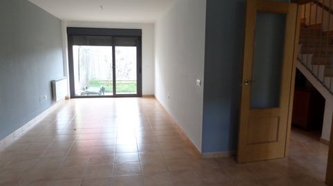 Foto 3 de Casa adosada en venta en Calle Brasil, Tudela de Duero, Valladolid