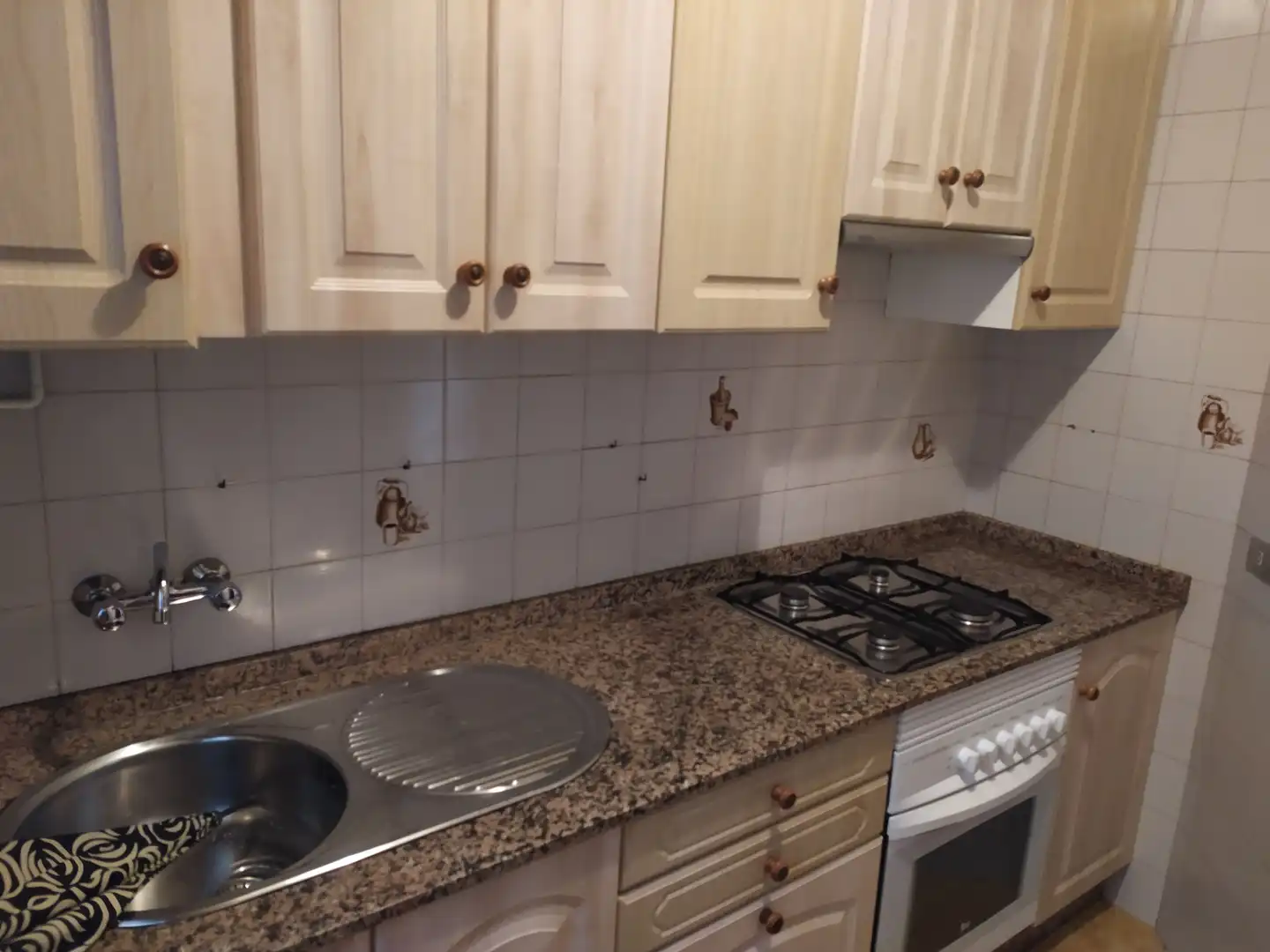Kitchen of Apartments for rent in Pontevedra Capital   with Heating, Parquet flooring and Furnished