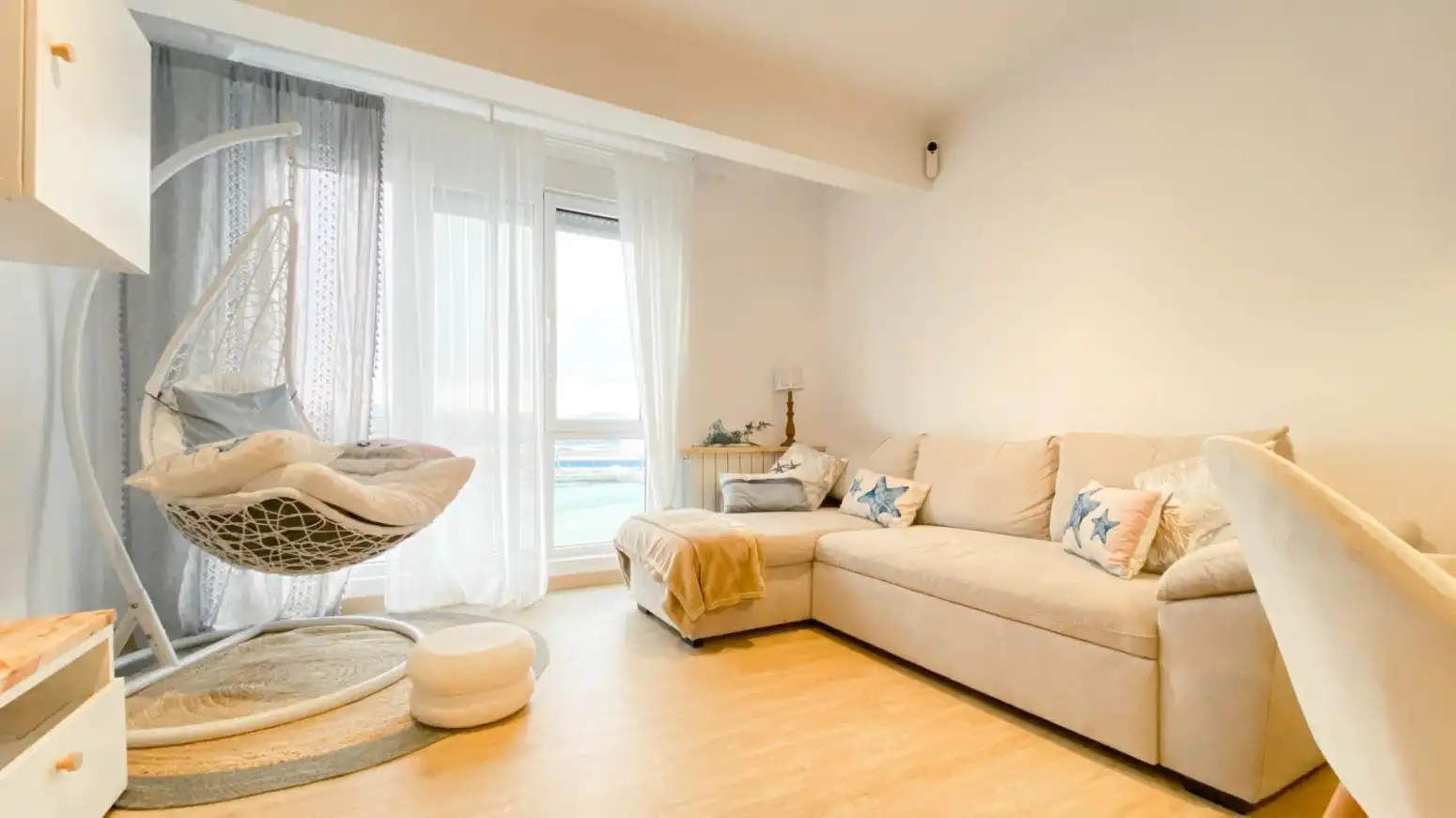 Sala de estar de Piso de alquiler en Santander con Calefacción, Parquet y Amueblado