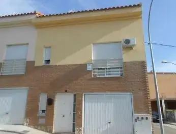 Chalet en venta en Camarena