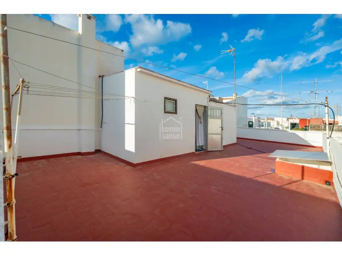 Vista exterior de Casa o xalet en venda en Es Castell amb Jardí privat i Terrassa
