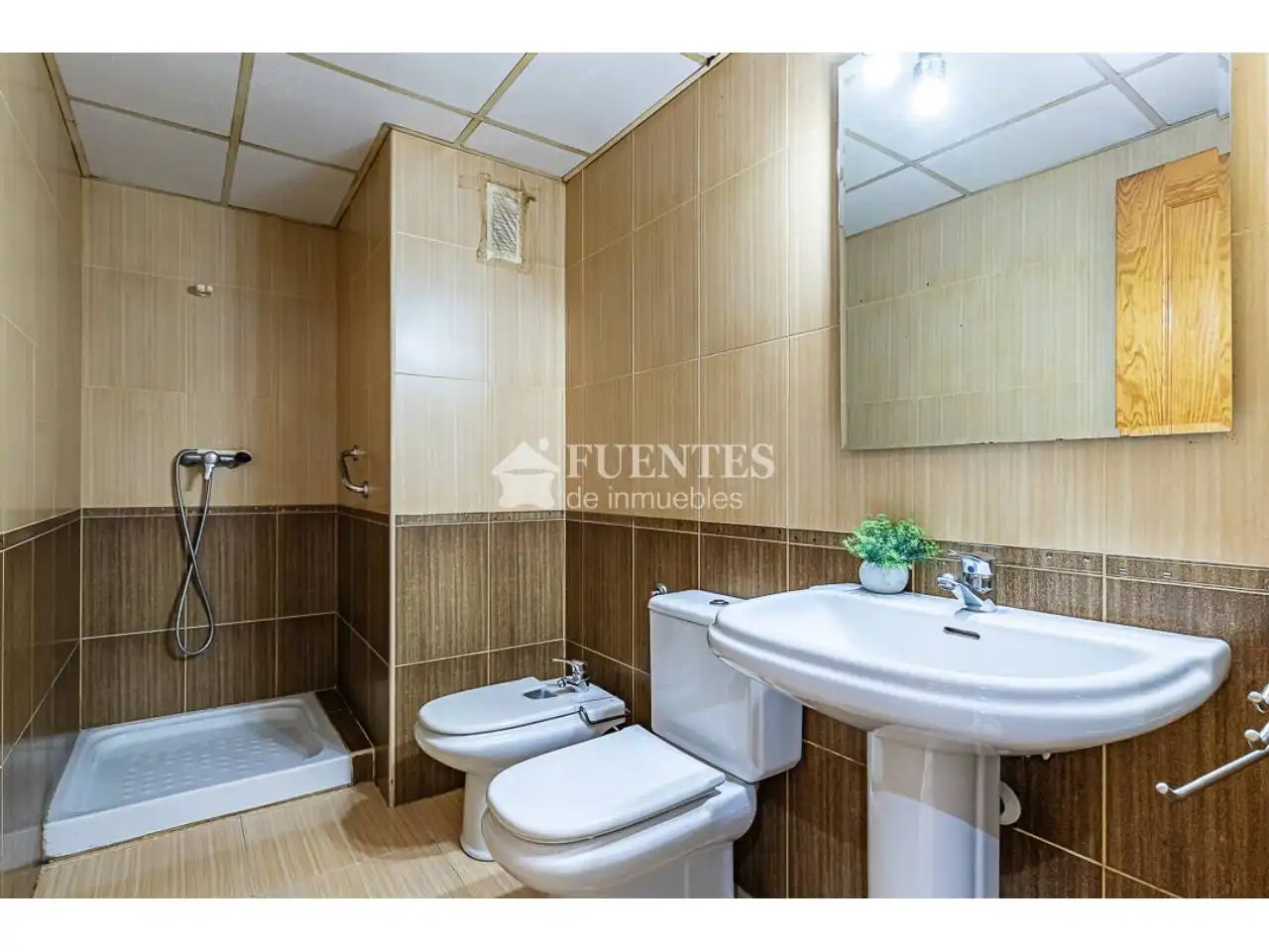 Bathroom of Flat for sale in Alicante / Alacant  with Air Conditioner