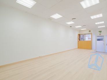 Local comercial de lloguer a Centre - Estació