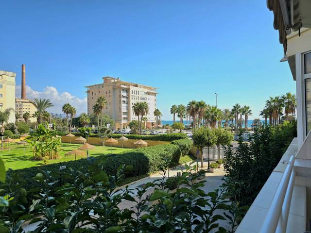 Apartamento en Venta en Calle Calle Concha Espina, 12 en Paseo Marítimo Oeste - Pacífico