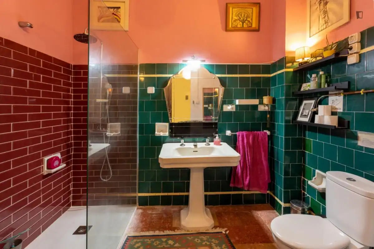 Baño de Casa o chalet para compartir en Valencia con Calefacción, Amueblado y Horno