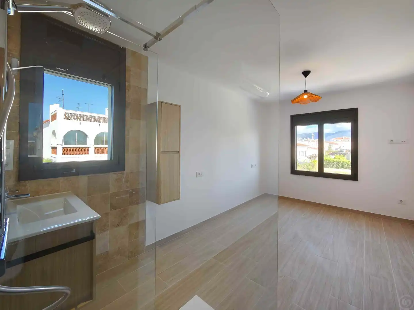 Schlafzimmer von Maisonette zum Verkauf in Empuriabrava mit Klimaanlage, Heizung und Terrasse