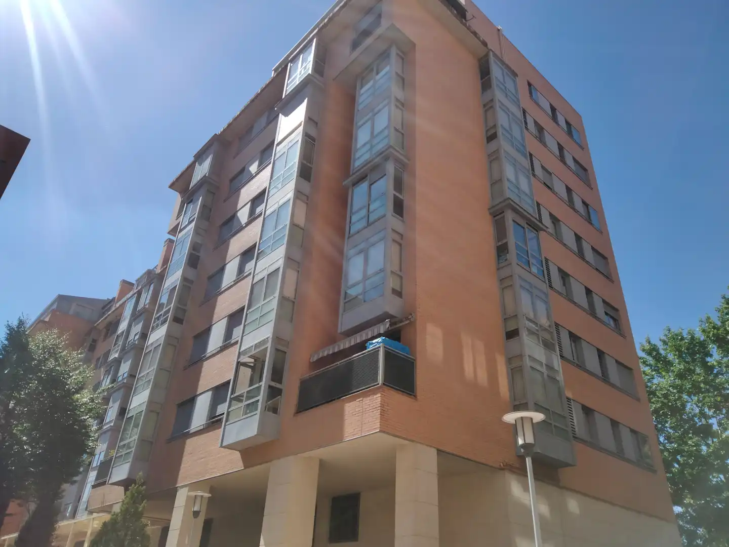 Vista exterior de Àtic en venda en Madrid amb Aire condicionat, Calefacció i Parquet
