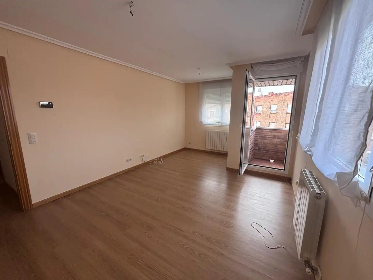 Habitación de Apartamento en venta en Calahorra con Calefacción, Parquet y Terraza
