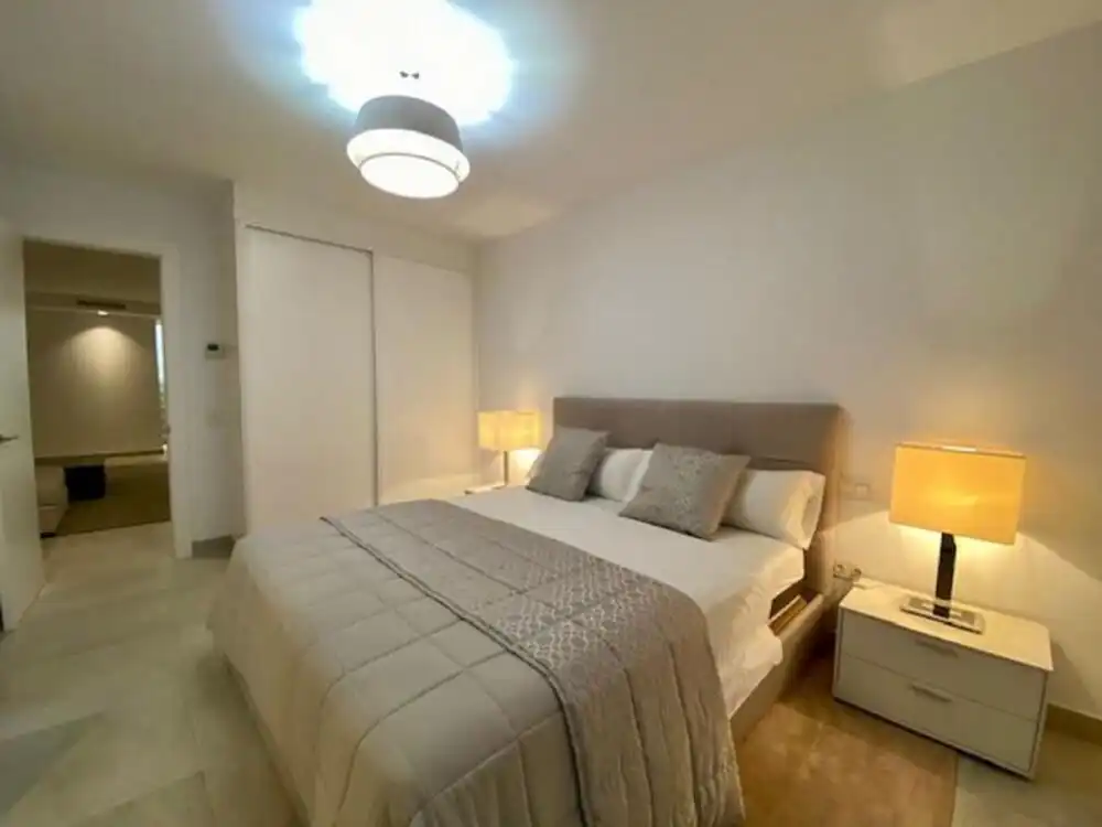 Dormitori de Casa o xalet de lloguer en Estepona amb Aire condicionat, Jardí privat i Terrassa