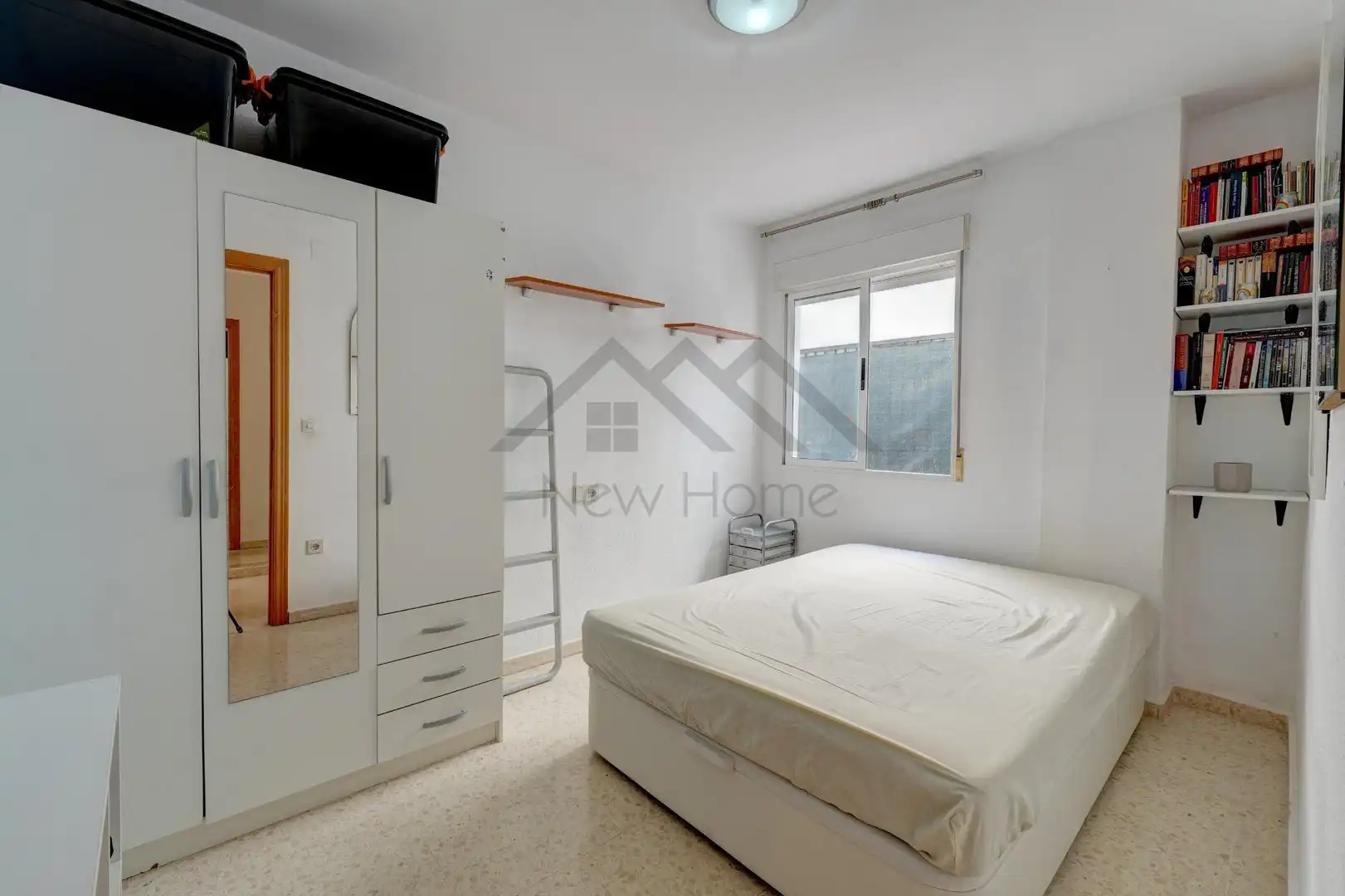 Habitación de Piso en venta en La Pobla de Vallbona con Aire acondicionado y Terraza