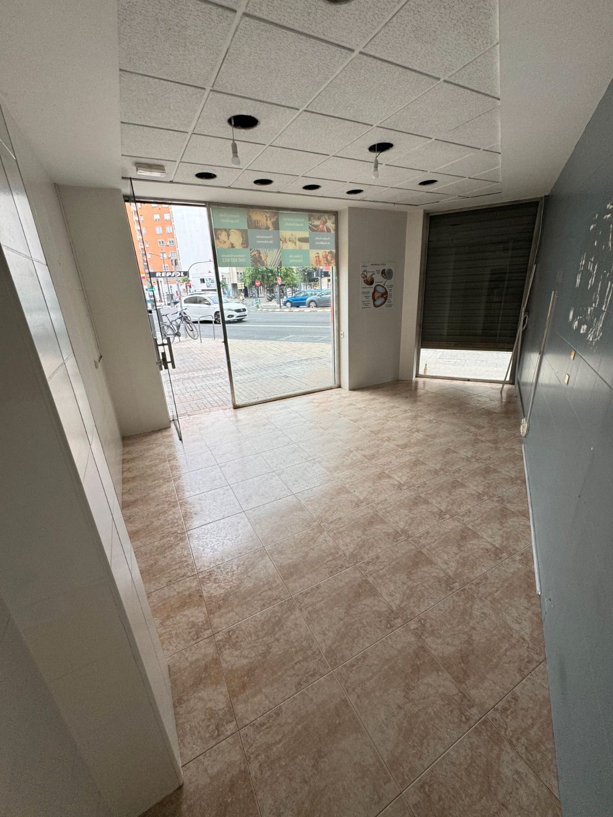 Premises for sale in  Valencia Capital