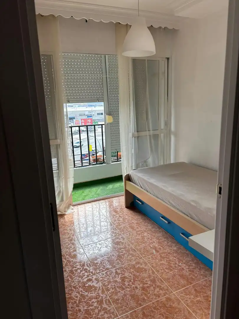 Dormitori de Pis per a compartir en Sevilla amb Aire condicionat i Rentadora