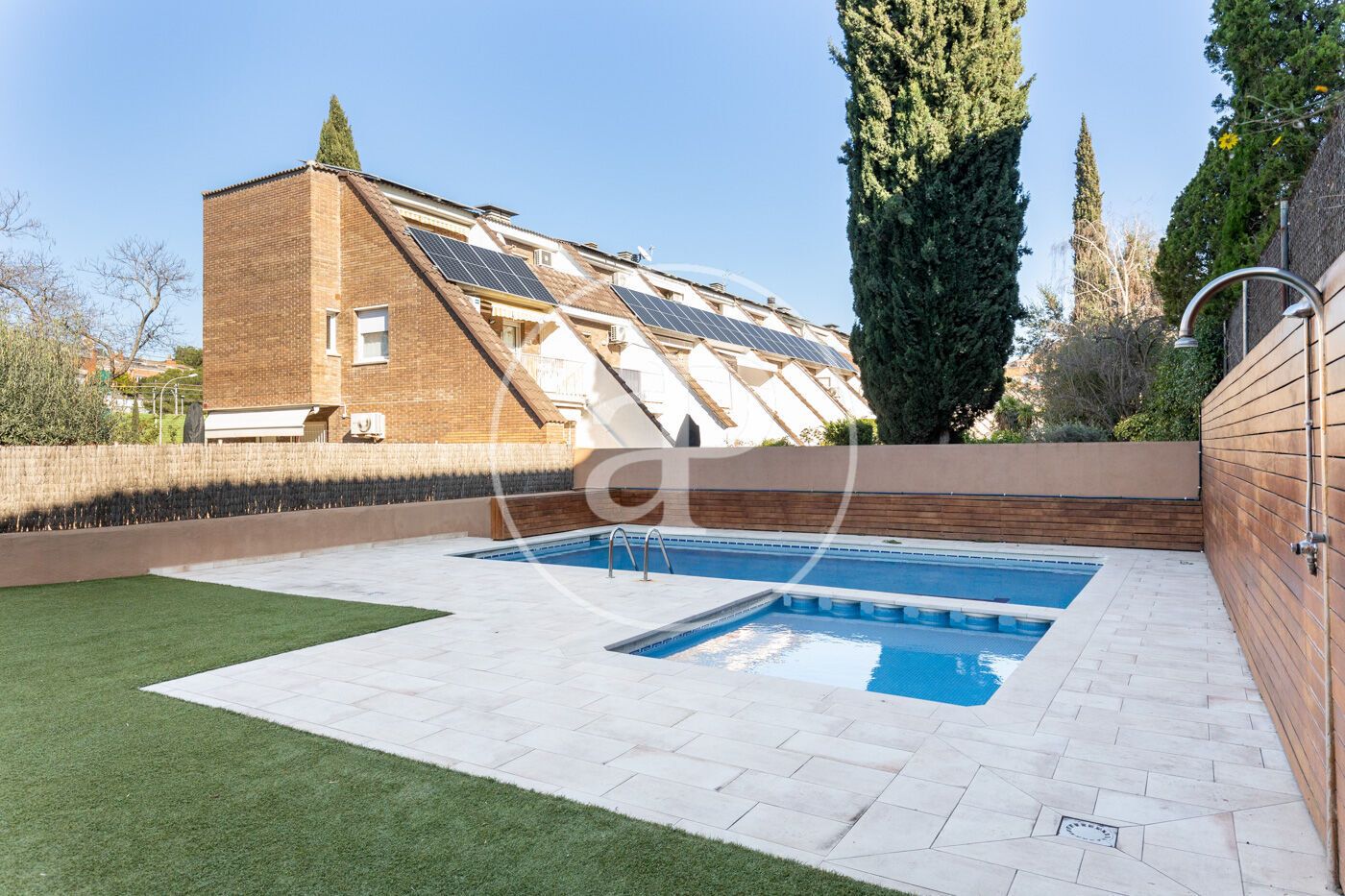 Swimming pool of Single-family semi-detached for sale in Sant Cugat del Vallès  with Air Conditioner, Heating and Private garden