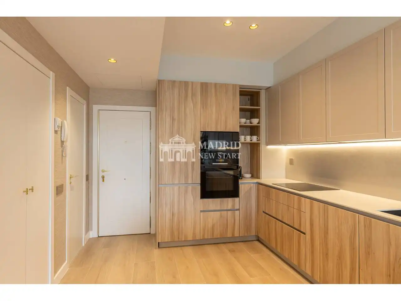 Kitchen of Flat for rent in Madrid  with Air Conditioner, Heating and Terrace