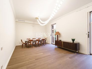 Wohnung mit Balkon zum Verkauf in Carrer de Casp