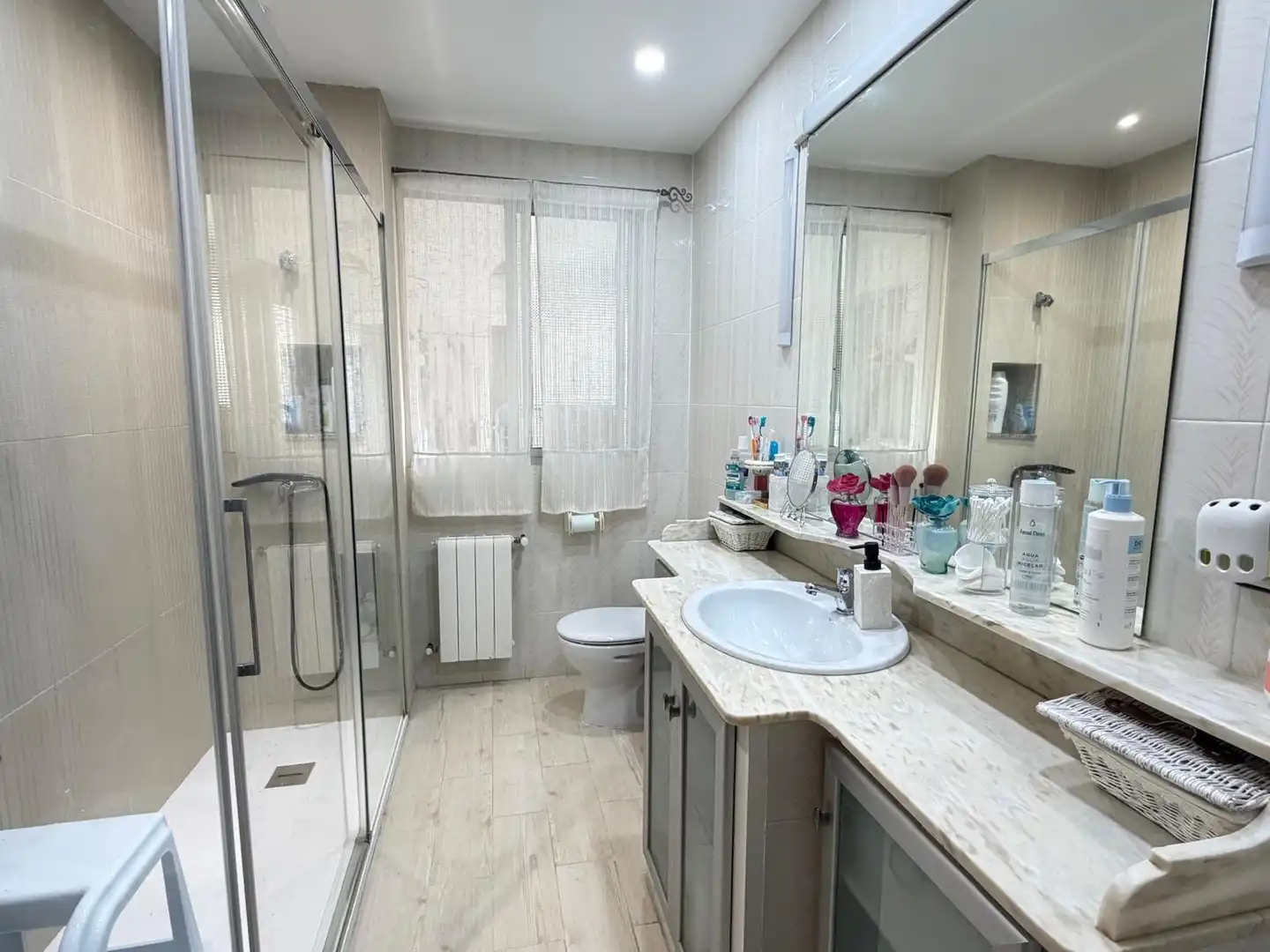 Baño de Piso en venta en Antequera con Calefacción y Terraza