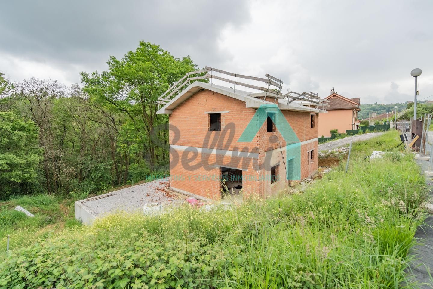 Casa o xalet en venda en Oviedo  amb Terrassa
