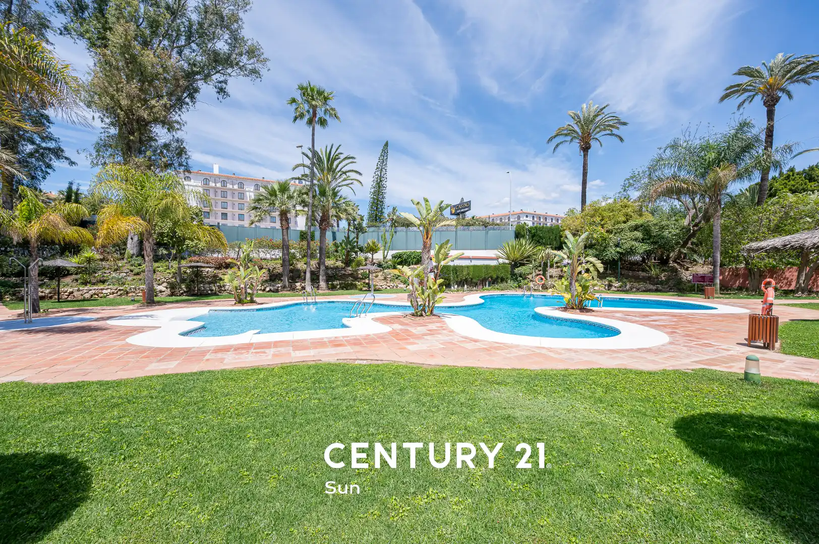 Jardí de Pis en venda en Marbella amb Aire condicionat, Calefacció i Terrassa