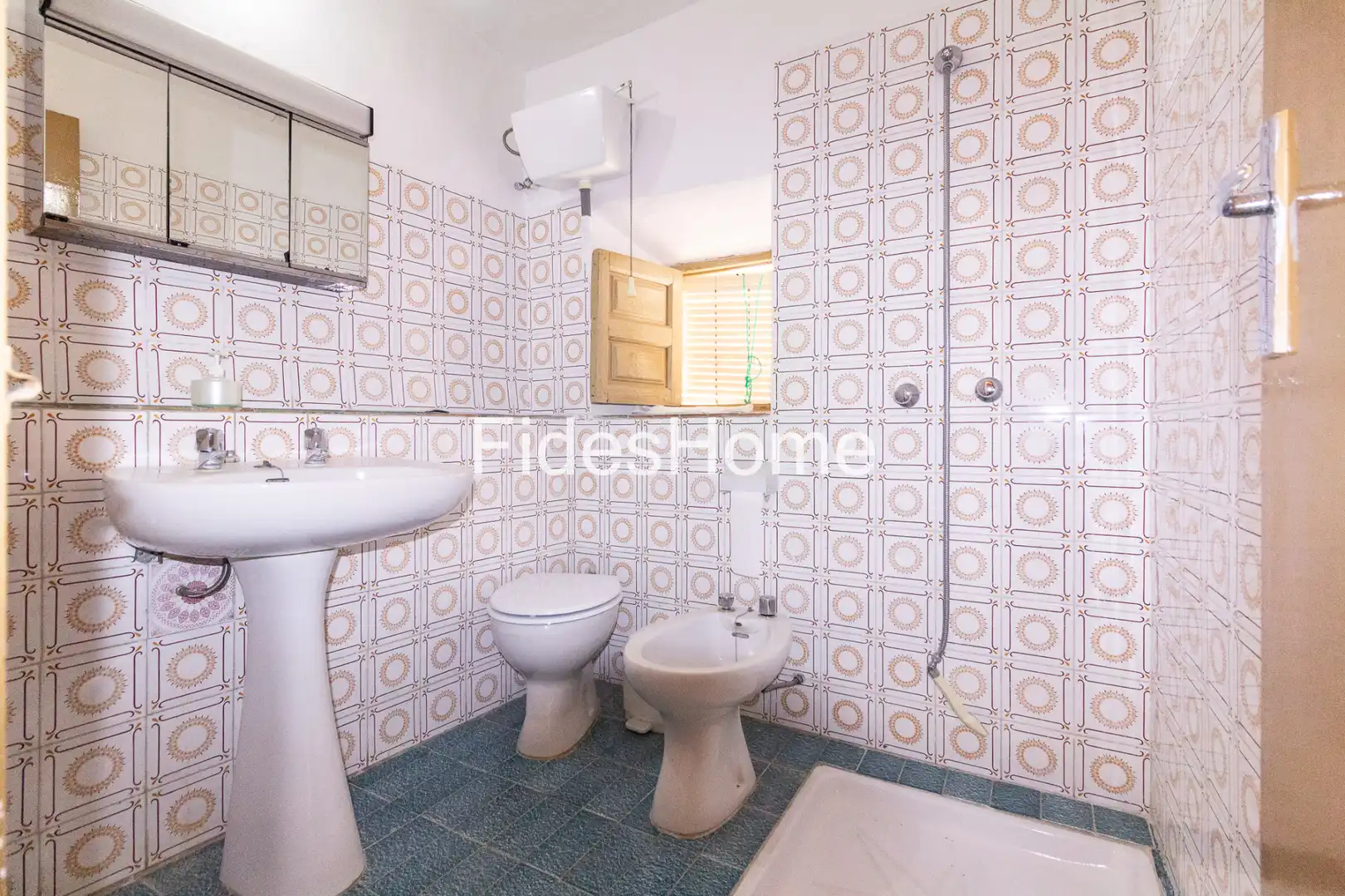 Bathroom of Detached homes for sale in El Pinar