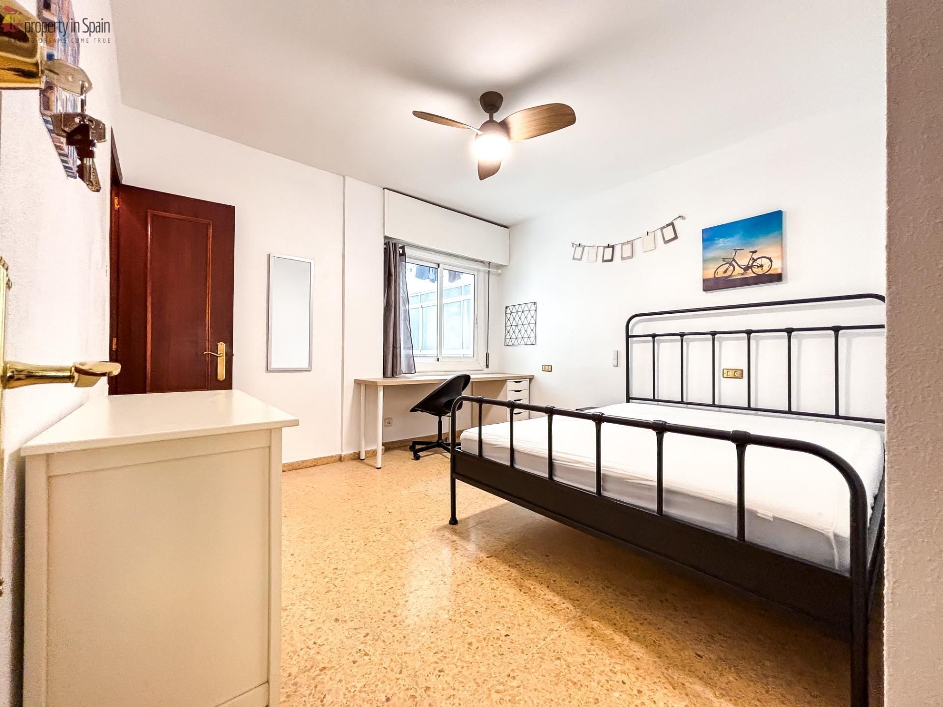 Bedroom of Flat to share in Alicante / Alacant