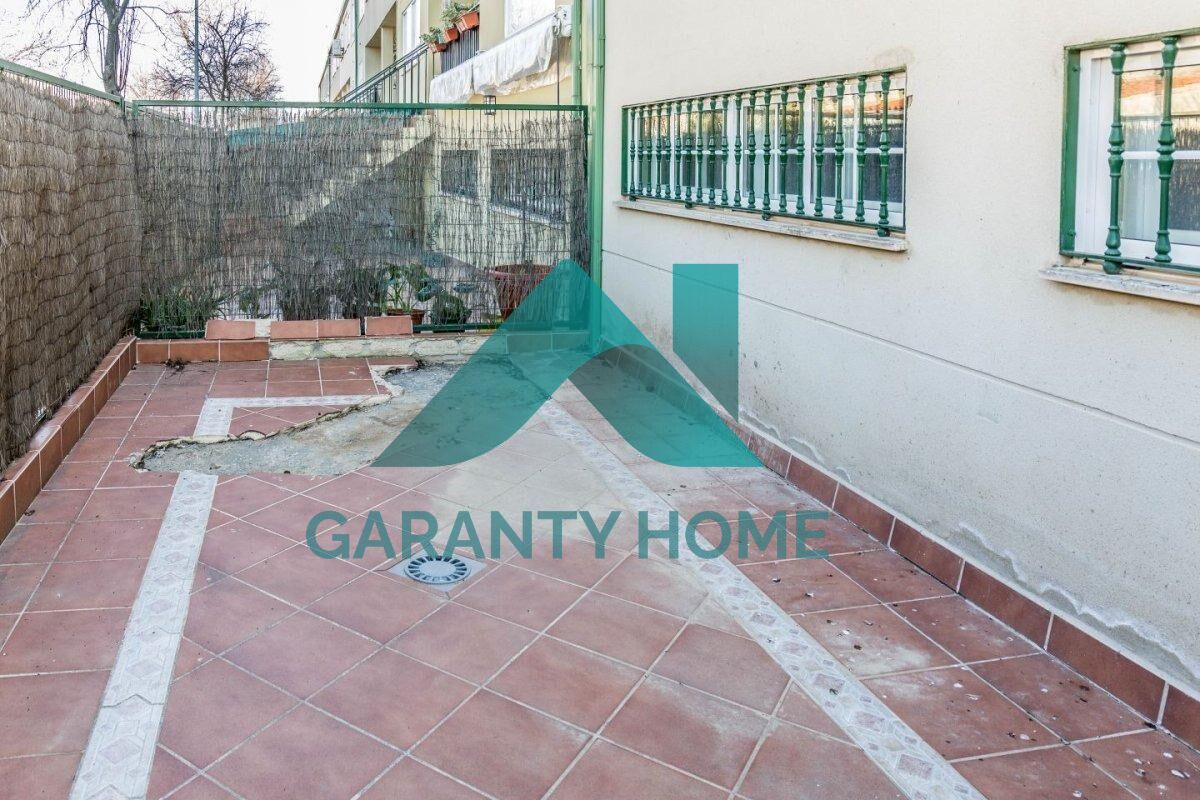 Vista exterior de Casa adosada en venta en Cáceres Capital con Calefacción y Terraza