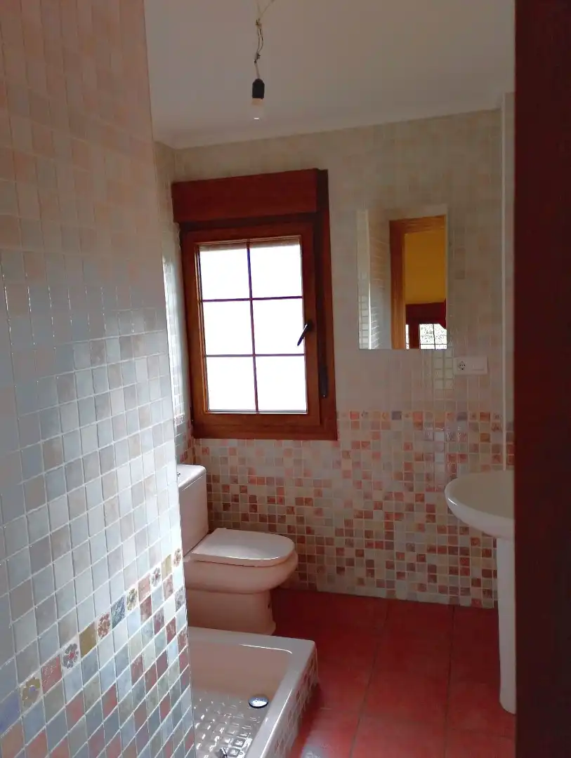 Baño de Casa o chalet en venta en Castro-Urdiales con Calefacción, Jardín privado y Terraza