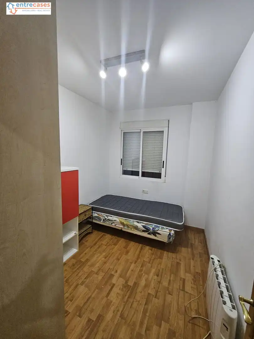 Habitación de Piso en venta en Gilet con Aire acondicionado, Calefacción y Amueblado
