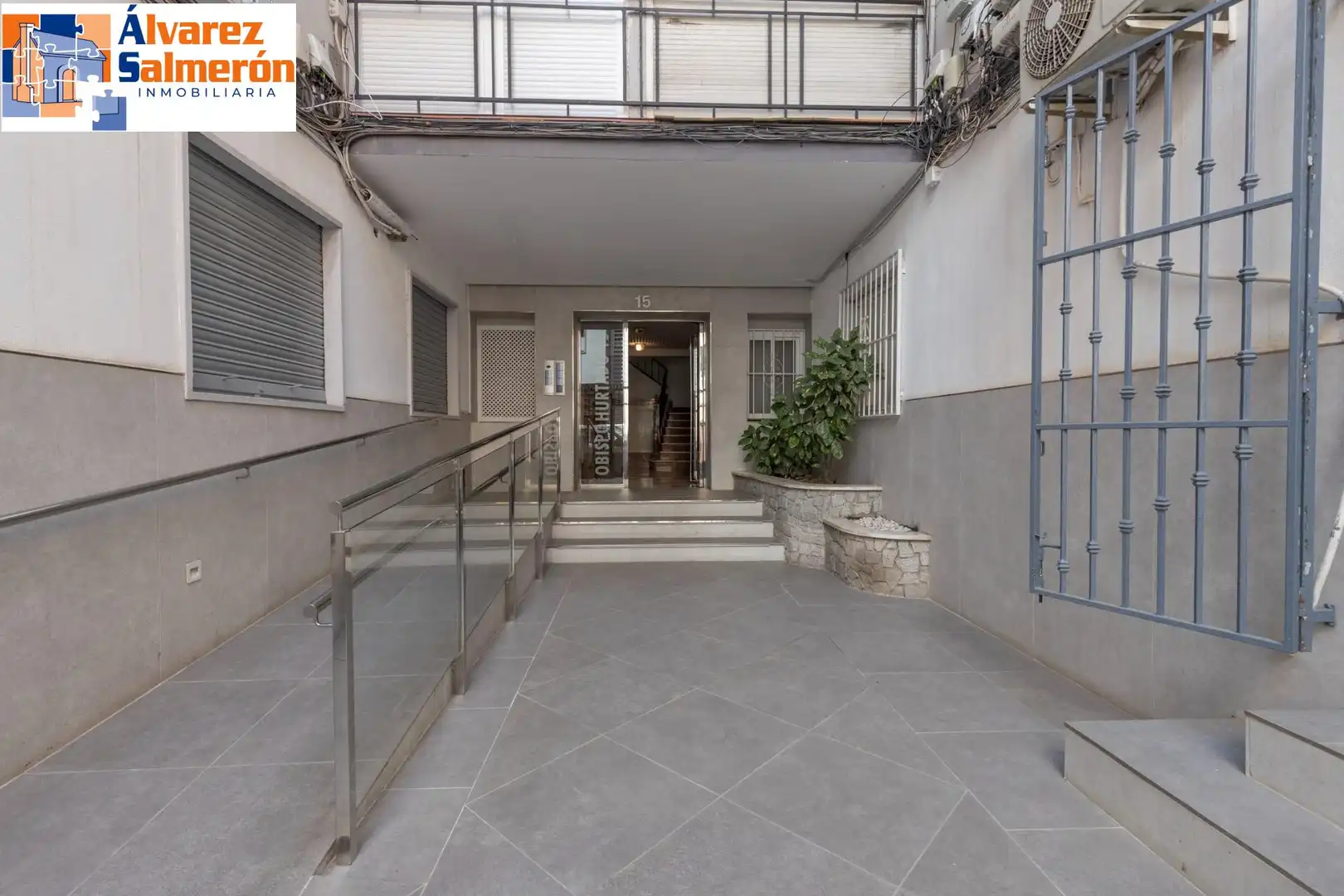 Flat for rent in Granada  with Air Conditioner and Furnished