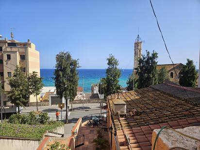 Vista exterior de Casa o xalet en venda en Montgat amb Terrassa