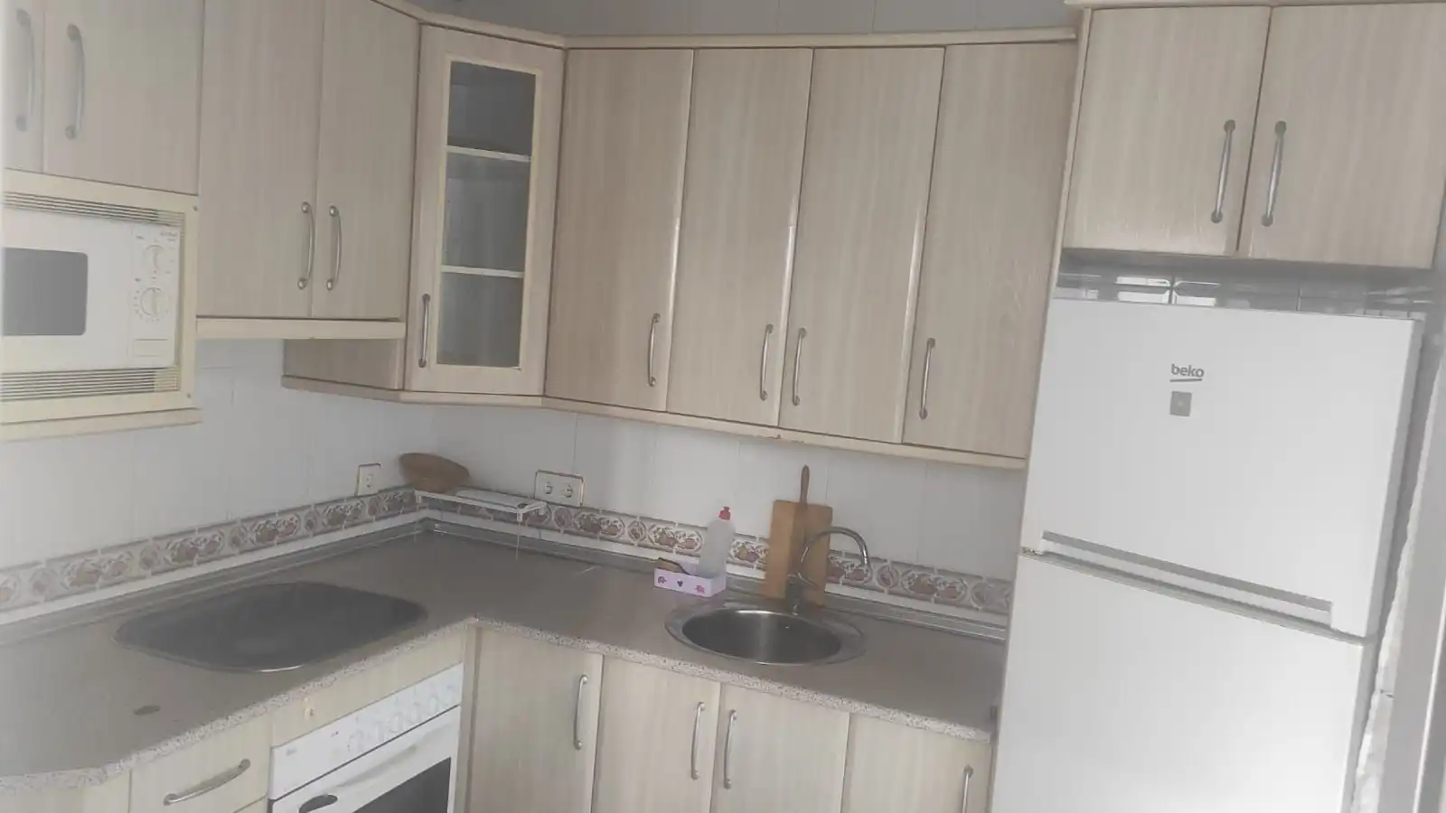 Cocina de Apartamento de alquiler en Cáceres con Aire acondicionado, Calefacción y Amueblado