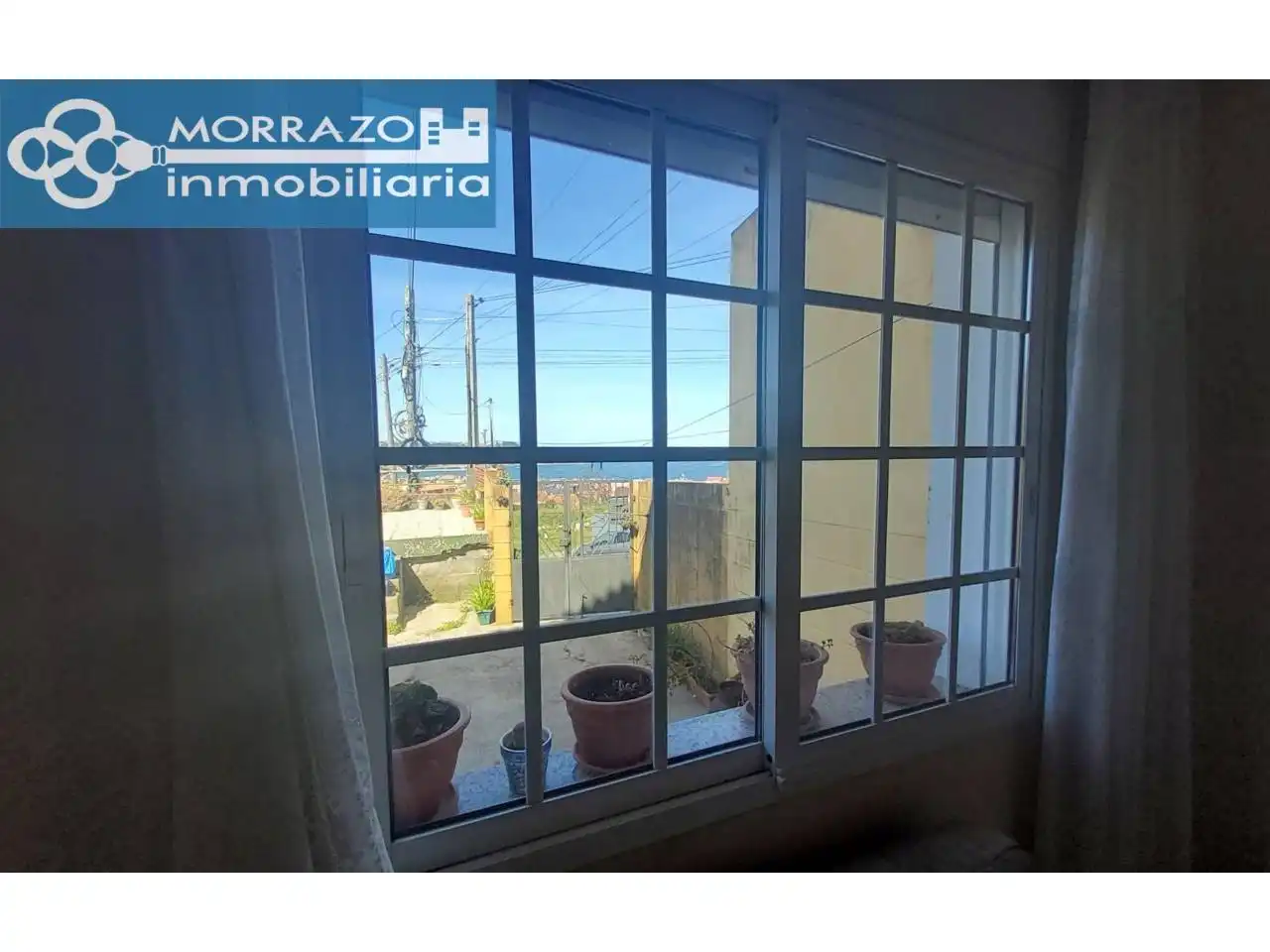 Vista exterior de Casa o xalet en venda en Bueu amb Calefacció, Parquet i Moblat