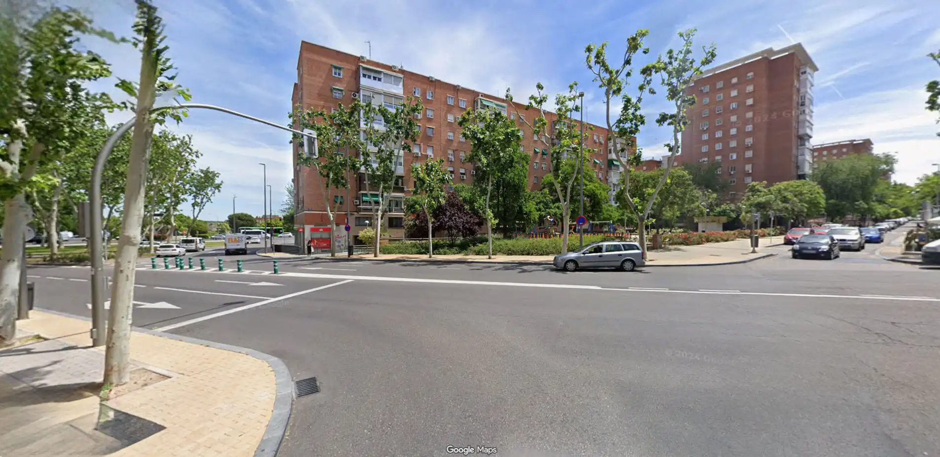 Vista exterior de Pis en venda en Madrid amb Calefacció i Moblat