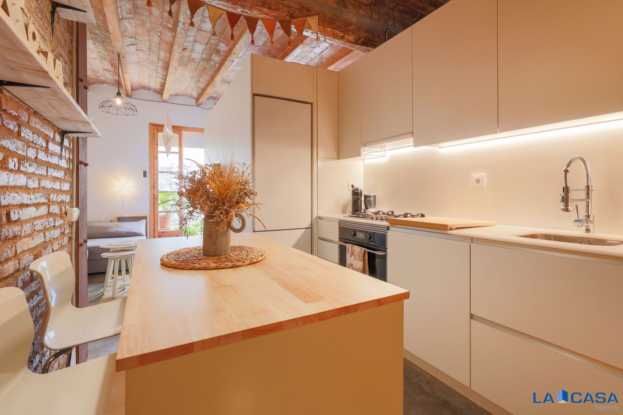 Cocina de Piso en venta en  Barcelona Capital con Balcón