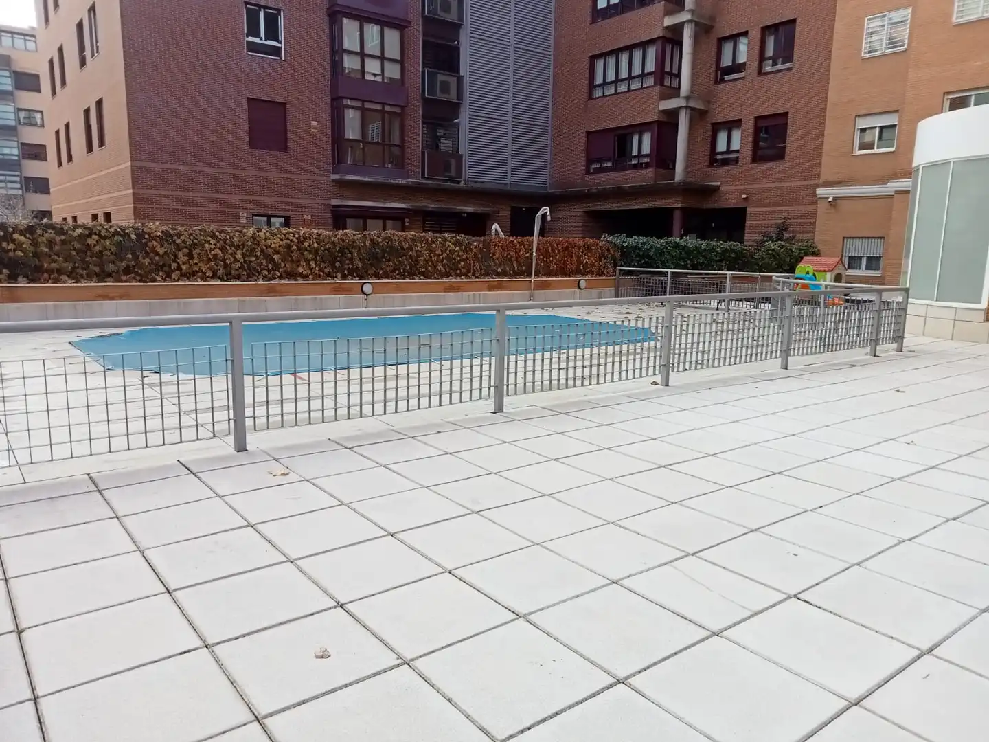 Schwimmbecken von Wohnung zum Verkauf in Madrid mit Klimaanlage, Heizung und Möbliert